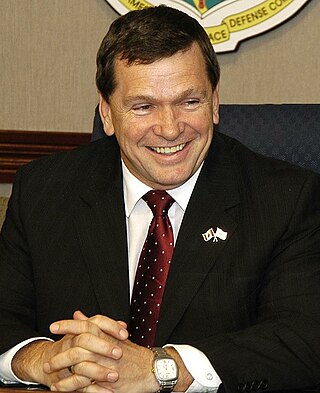 <span class="mw-page-title-main">Frank McKenna</span> Premier of New Brunswick from 1987 to 1997