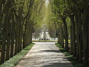 Fuente de los Tritones Madrid.jpg