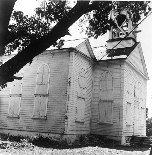File:GENERAL VIEW FROM THE NORTHWEST OF WEST (FRONT) FACADE AND PART OF NORTH (LEFT) FACADE - Moravian Church, Friedensfeld, St. Croix, VI HABS VI,1-FRIE,1-1.tif