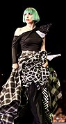 Category:Asymmetrical clothing - Wikimedia Commons