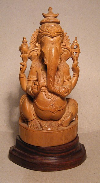 327px-Ganesh_in_legno_di_sandalo