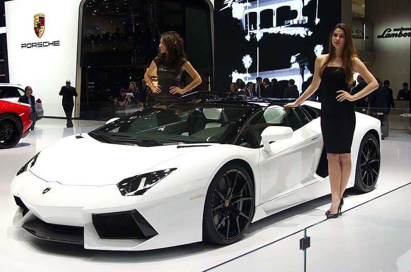 File:Geneva MotorShow 2013 - Lamborghini Aventador white.jpg