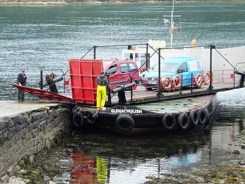 File:Glenachulish ferry prepared to discharge mainland-bound cars (geograph 3116611).jpg