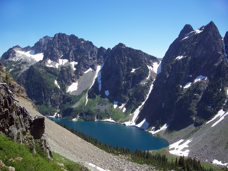 File:Glory Mountain and Trapper Lake.tif