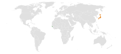 Guinea-BissauとJapanの位置を示した地図