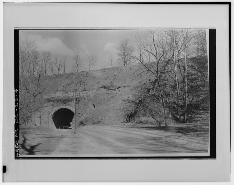 File:HISTORIC VIEW OF OLD MASSACHUSETTS AVENUE CULVERT WITH TUNNEL OPENING, THROUGH WHICH THE PARKWAY PASSED, PRE-1940. MLK LIBRARY. - Massachusetts Avenue Bridge, Spanning Rock Creek HAER DC,WASH,588-4.tiff