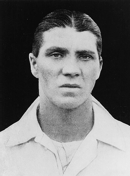 Harry Howell cricketer 1920.jpg