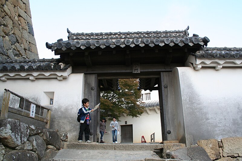 File:Himeji Castle No09 084.jpg