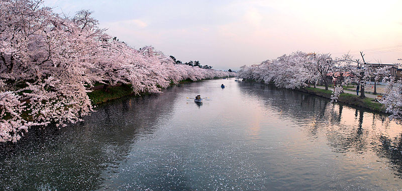 File:Hirosaki castle nishibori.jpg