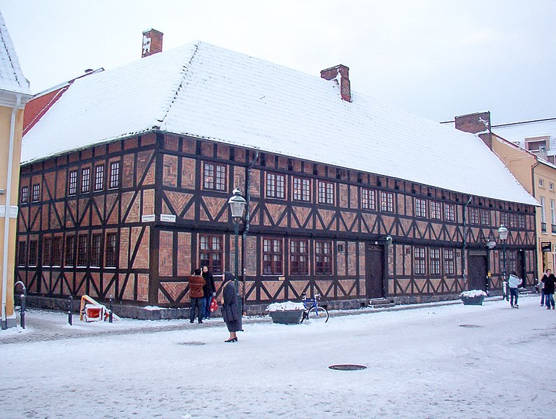 File:House by Lilla Torg, Malmö, Sweden.jpg