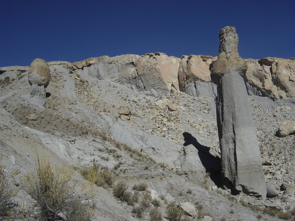 Этиштен Аточ. The Atucha site.