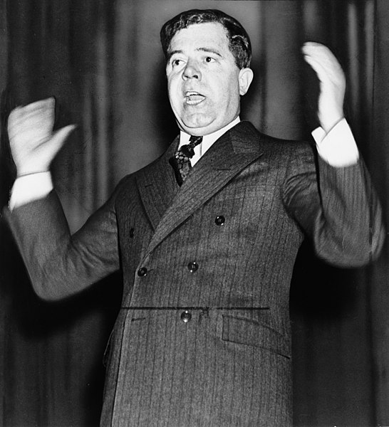 File:HueyPLongGesture.jpg