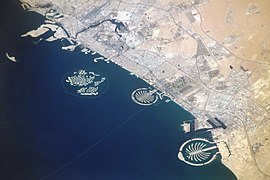 ISS-59 World Islands, Palm Jumeirah and Palm Jebel Ali, Dubai.jpg