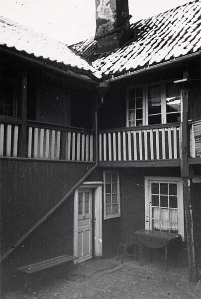 File:Ibsenhuset, Ibsens hus, Telemark - Riksantikvaren-T161 01 0249.jpg