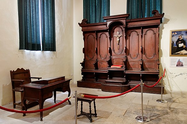 Tribunal at the Inquisitor's Palace in Birgu, Malta. Eymeric's manual recommends that the accused be seated on a backless low bench.