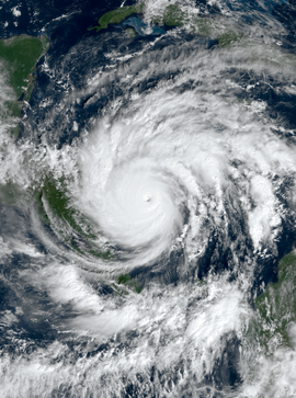 พายุเฮอริเคนไอโอตาขณะมีความรุนแรงสูงสุดและกำลังเคลื่อนตัวเข้าใกล้นิการากัวในวันที่ 16 พฤศจิกายน