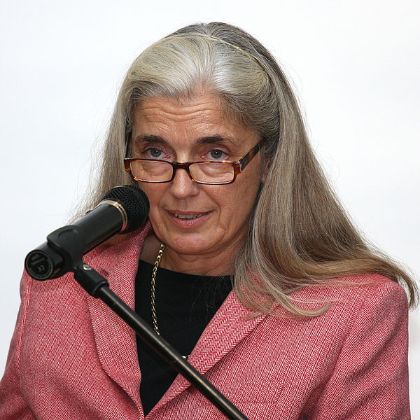 File:Isabel Pfeiffer-Poensgen 2010.jpg