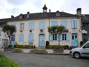 Issor (Pyr-Atl, Fr) mairie.JPG