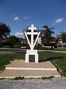 Croix de Lorraine en bordure de Loire.