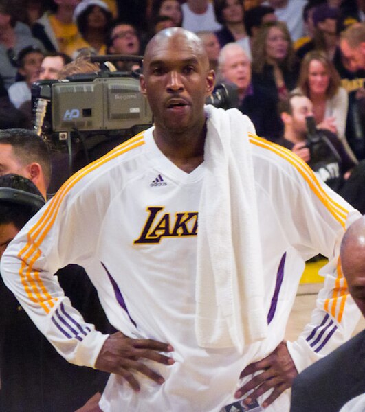 Smith with the Lakers in December 2010
