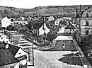 Obec Donitz s kaplí uprostřed, foto po roce 1906