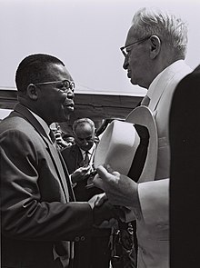 Meeting between heads of state Joseph Kasa-Vubu and Yitzhak Ben-Zvi in Leopoldville (Kinshasa) in 1962. Kasa-Vubu - Ben-Zvi 1962.jpg