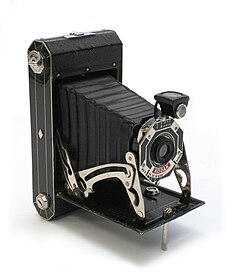 Kodak Six-20. 1930-е. Плёнка типа 620.