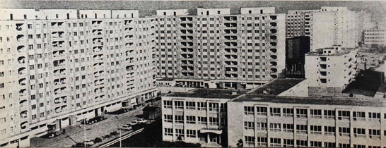 Blocuri de zece etaje și fosta Școala Generală nr. 15