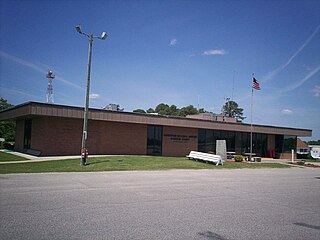 <span class="mw-page-title-main">Lumberton Municipal Airport</span> Airport