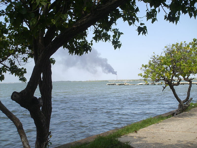 File:Lago de Maracaibo desde Los Puertos.JPG