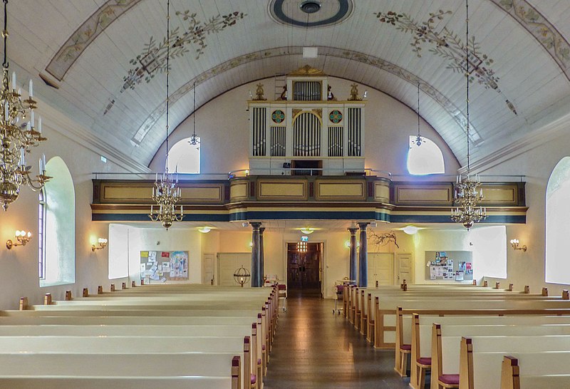 File:Ljungby kyrka Kronobergs län Kyrkorummet 045.JPG