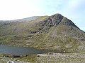 Blick von Norden über Loch a’ Bhrisidh auf den Nordgrat des Sgùrr Bàn