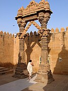 Torana Jain di Lodhruva, dekat Jaisalmer, India.