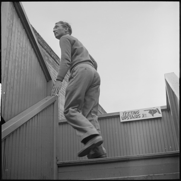 File:Los Angeles, California. Lockheed Employment. On his way to take the Lockheed intelligence and temperament tests. If... - NARA - 532206.tif