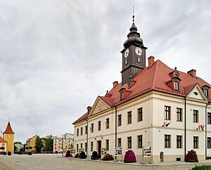 Lubiński Rynek Ratusz.jpg