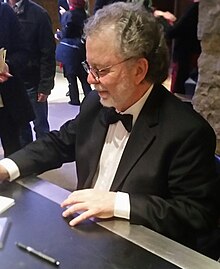 Manuel Barrueco photographed in Montreal, Quebec, Canada inside the MBAM Bourgie Hall. Manuel Barrueco au salle Bourgie.jpg