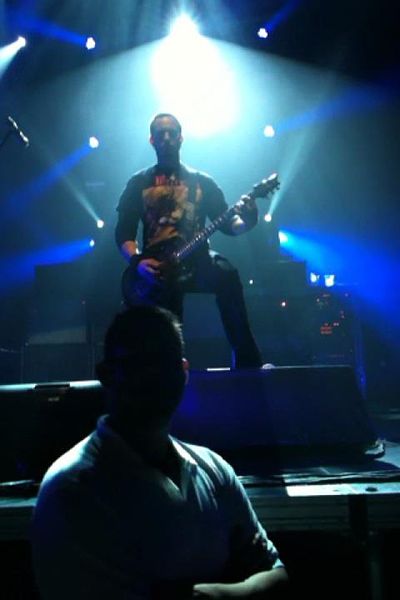 File:Mark Tremonti playing with Alter Bridge- Poplar Bluff, Mo 2012 2013-08-20 15-17.jpg