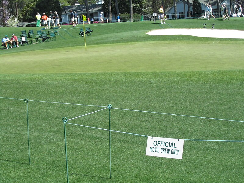 File:Masters Tournament - 2013 - 18th hole, Augusta National Golf Club (8689646686).jpg