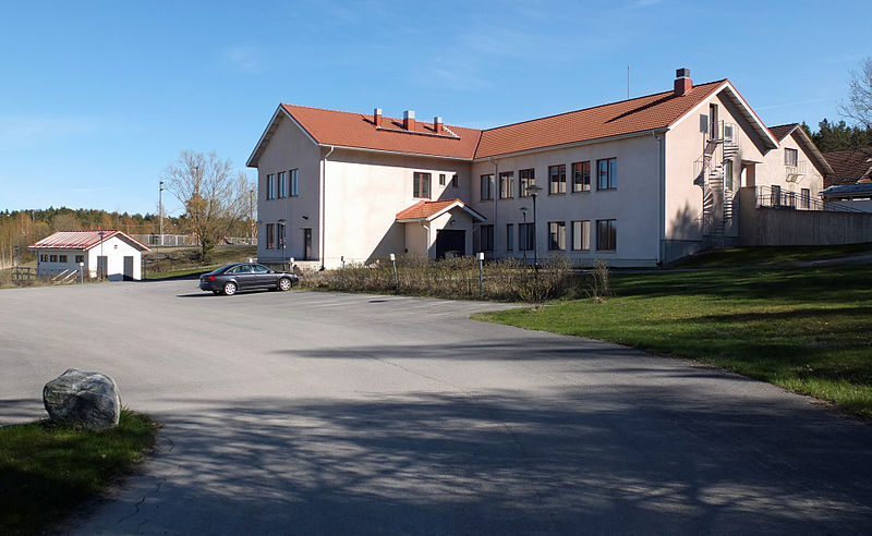 File:Merimasku school Naantali Finland.jpg