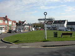 Милфорд-он-Си, fingerpost - geograph.org.uk - 1226521.jpg