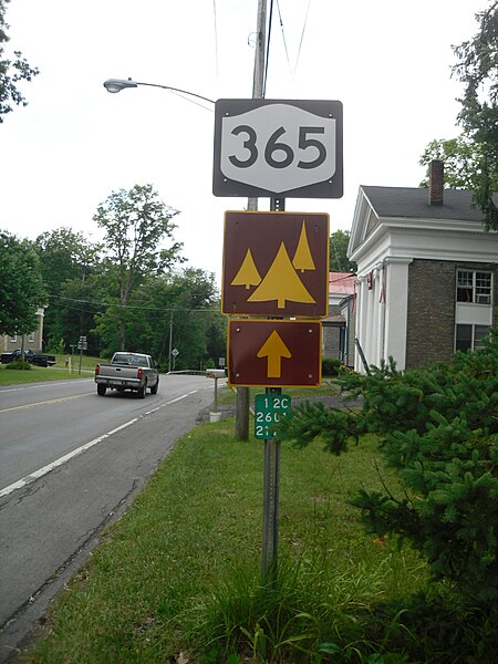 File:NY 12C reference marker on NY 365.jpg