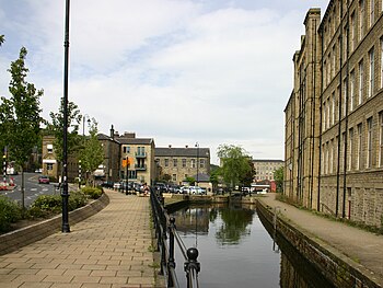 Huddersfield Narrow Canal at Slaithwaite