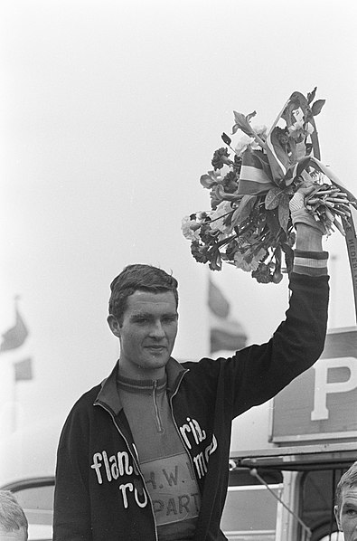 File:Nederlands Kampioenschap Wielrennen voor Nieuwelingen. Winnaar Michel Bertou, Bestanddeelnr 920-5273.jpg