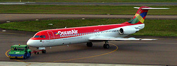 Fokker 100 авиакомпании OceanAir в аэропорту Куритиба