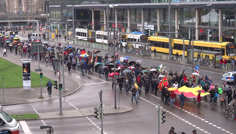 File:PEGIDA Demonstration Dresden 2016-10-03 950.png