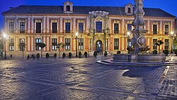 View from the Plaza de la Virgen de los Reyes. Palacio arzobispal de Sevilla. Fachada principal.jpg