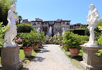 File:Palazzo_pfanner,_giardini_03.jpg