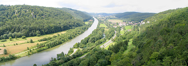 Ріка Альтмюль нижче Ріденбурга — частина Майн-Дунайського каналу