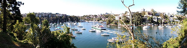 Panoramic view of Mosman Bay, from Cremorne Point. Susie O'Neill is traveling up the Bay. Panoramic view of Mosman Bay, from Cremorne Point.jpg