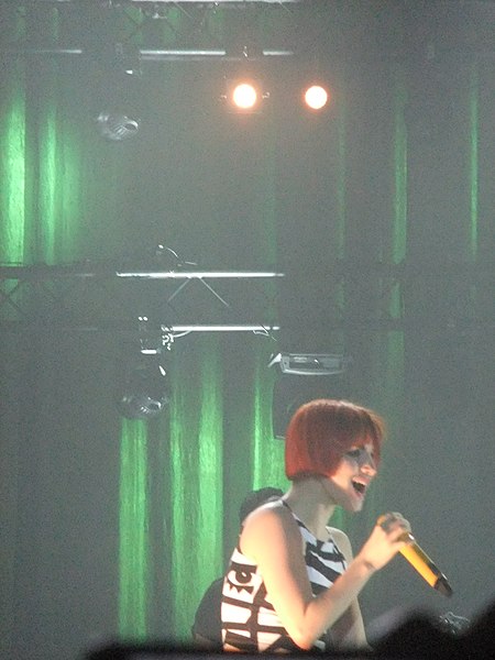 File:Paramore Amsterdam 9.jpg